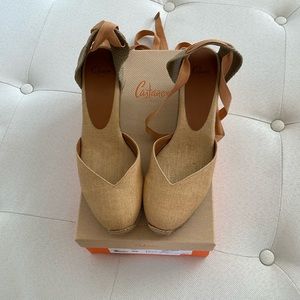 Pre owned Castaner Chiara wedge.  Size 40 USA 9.